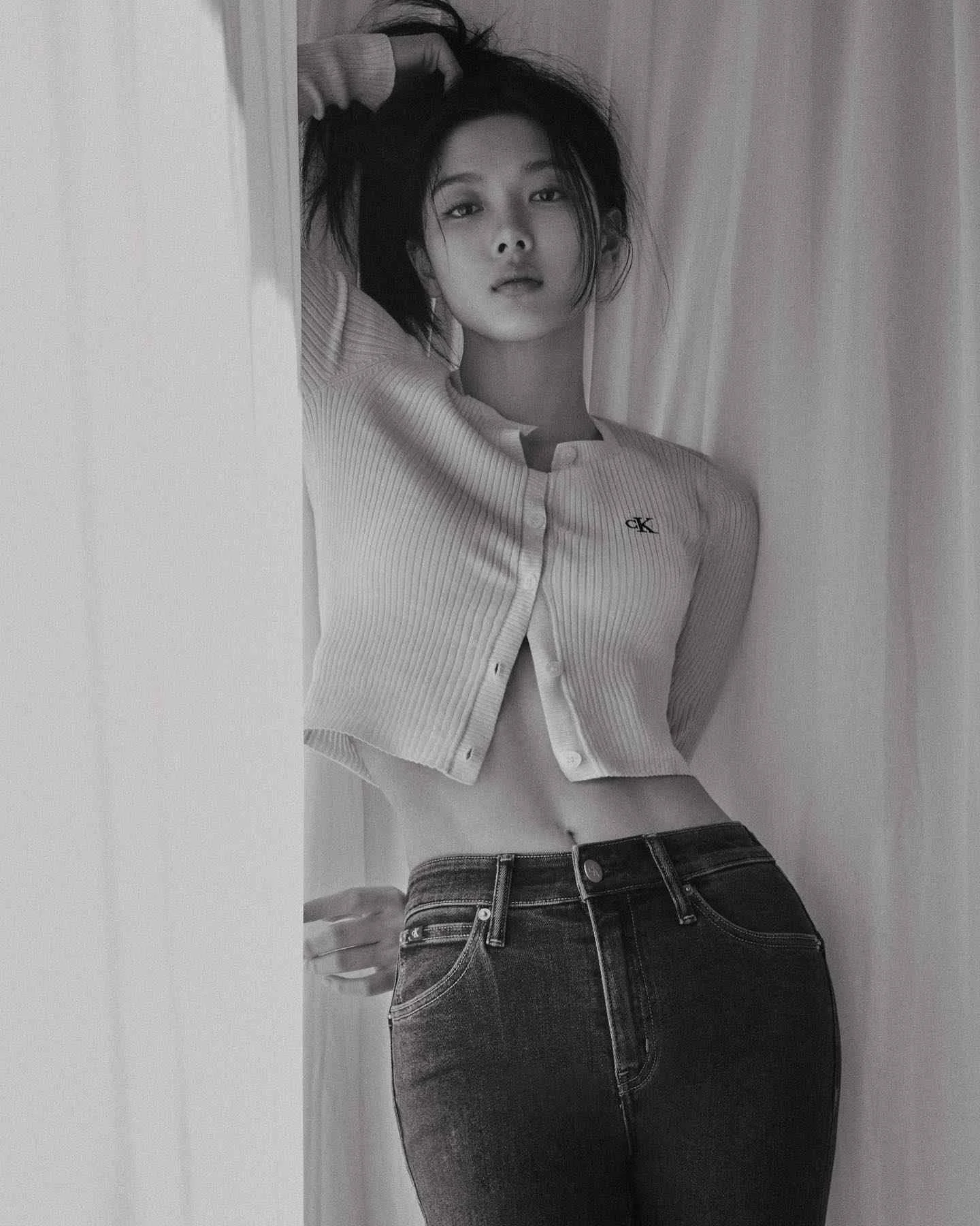 Kim Yoo Jung - kim-yoo-jung-sexy-3.webp
